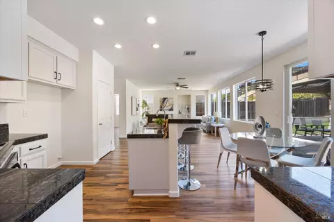6243 Pebble Beach Dr, Vallejo, CA 94591 photo 9