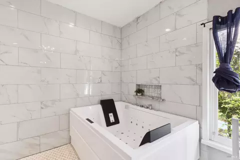 Bath - 9192 Boyce Rd, Winters, CA 95694 photo 5 of 6