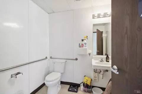 Bath - 9192 Boyce Rd, Winters, CA 95694 photo 6 of 6