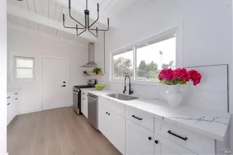 247 Coughlan St, Vallejo, CA 94590 photo 11