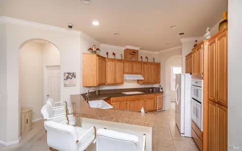 Kitchen - 1266 Eagle Dr, Windsor, CA 95492 photo 2 of 8