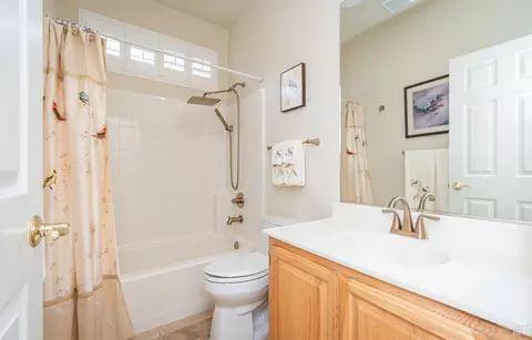 Bath - 1266 Eagle Dr, Windsor, CA 95492 photo 5 of 5