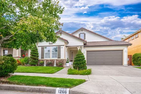 Exterior - 1266 Eagle Dr, Windsor, CA 95492 photo 10 of 21