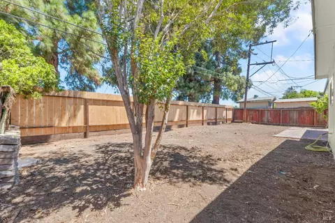 Exterior - 324 San Andreas St, Fairfield, CA 94533 photo 8 of 9