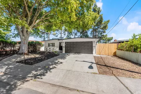 Exterior - 324 San Andreas St, Fairfield, CA 94533 photo 5 of 9