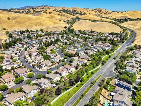 2432 Skyview Cir, Fairfield, CA 94534 photo 37
