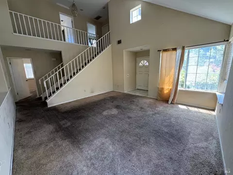 1466 Gateway Dr, Vallejo, CA 94589 photo 3