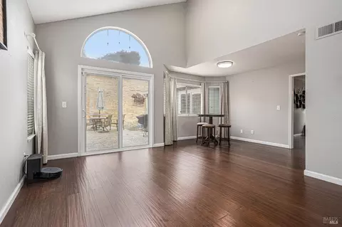Living - 100 Bear Cove Ct, Vallejo, CA 94591 photo 1 of 1