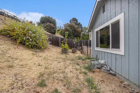 Exterior - 100 Bear Cove Ct, Vallejo, CA 94591 photo 8 of 9