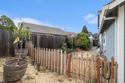 Exterior - 100 Bear Cove Ct, Vallejo, CA 94591 photo 9 of 9
