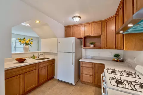 Kitchen - 140 Boggs Ct, Vallejo, CA 94589 photo 2 of 5