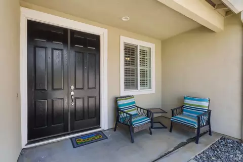 Exterior - 1105 Bello Dr, Dixon, CA 95620 photo 3 of 9