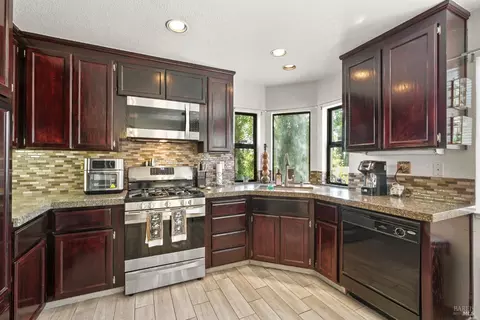410 Newcastle Ct, Vallejo, CA 94591 photo 6