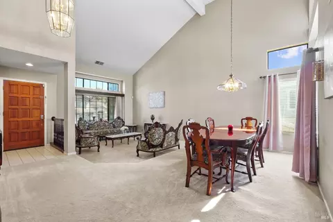 410 Newcastle Ct, Vallejo, CA 94591 photo 2