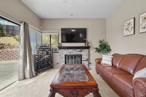 410 Newcastle Ct, Vallejo, CA 94591 photo 9
