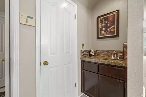 410 Newcastle Ct, Vallejo, CA 94591 photo 12