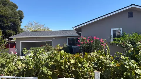 Exterior - 9896 Sunray Pl, Windsor, CA 95492 photo 9 of 18