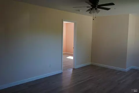 Living - 9896 Sunray Pl, Windsor, CA 95492 photo 2 of 3