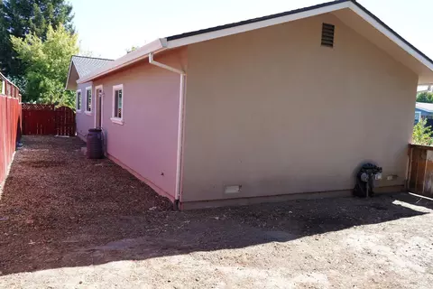 Exterior - 9896 Sunray Pl, Windsor, CA 95492 photo 16 of 18