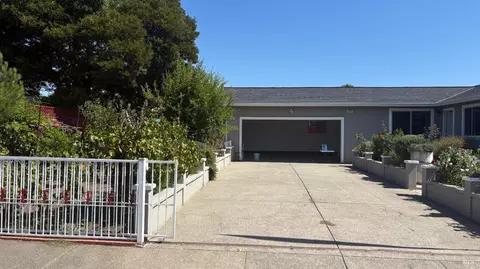 Exterior - 9896 Sunray Pl, Windsor, CA 95492 photo 8 of 18