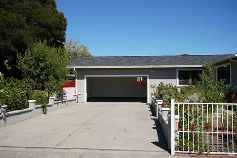 9896 Sunray Pl, Windsor, CA 95492 photo 1