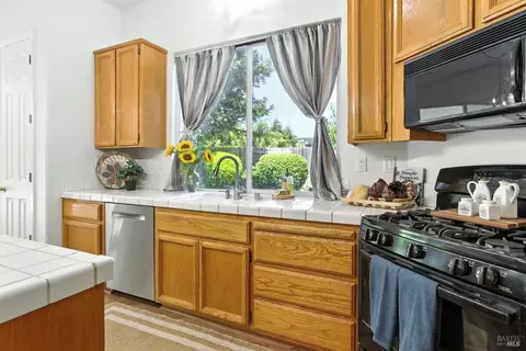 485 Pheasant Run Dr, Dixon, CA 95620 photo 13