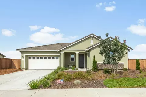 590 Wildflower Ln, Dixon, CA 95620