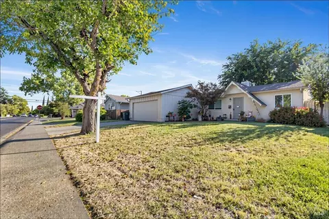 680 S Orchard Ave, Vacaville, CA 95688