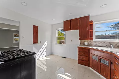 542 Starr Ave, Vallejo, CA 94590 photo 7