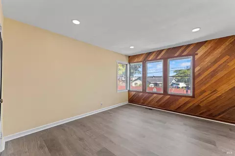 542 Starr Ave, Vallejo, CA 94590 photo 8