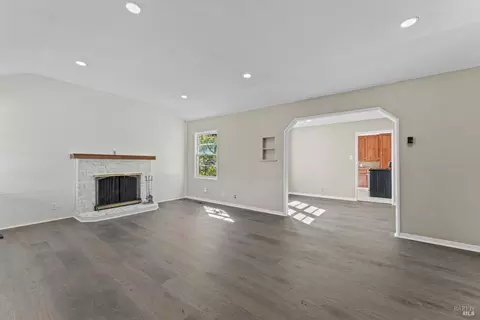 542 Starr Ave, Vallejo, CA 94590 photo 2