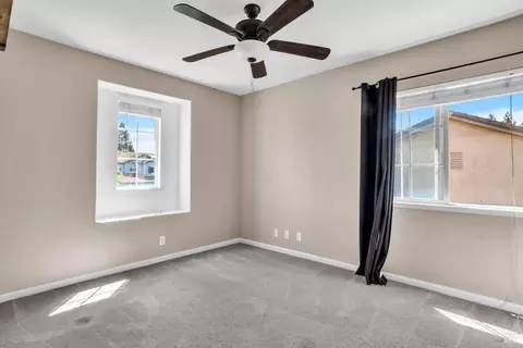 Bedroom - 2040 Mariposa Dr, Dixon, CA 95620 photo 4 of 5