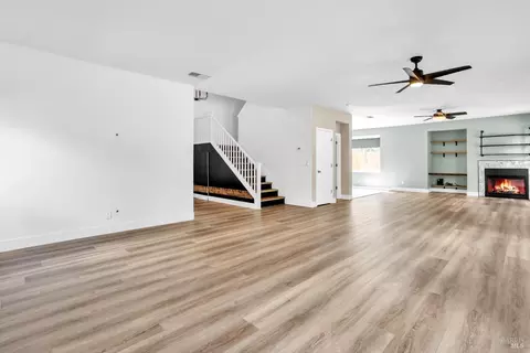 Living - 2040 Mariposa Dr, Dixon, CA 95620 photo 4 of 9