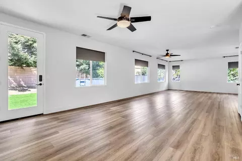 Living - 2040 Mariposa Dr, Dixon, CA 95620 photo 8 of 9