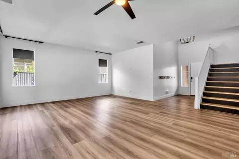 Living - 2040 Mariposa Dr, Dixon, CA 95620 photo 1 of 9