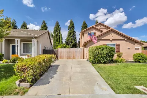 Exterior - 2040 Mariposa Dr, Dixon, CA 95620 photo 7 of 7