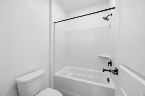 Bath - 4031 Marshall Rd, Vacaville, CA 95687 photo 3 of 4