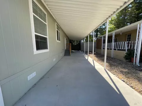 1032 Maple Dr, Windsor, CA 95492 photo 3