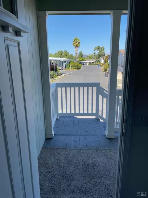 1032 Maple Dr, Windsor, CA 95492 photo 11