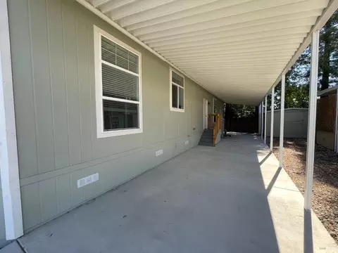 1032 Maple Dr, Windsor, CA 95492 photo 4