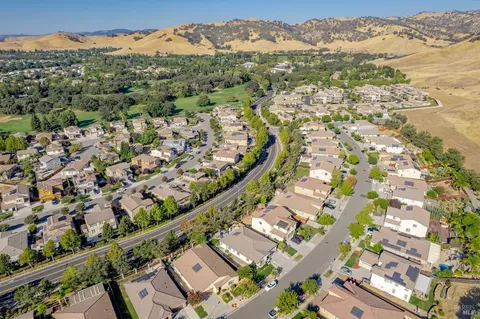 View/Area - 1395 Couples Cir, Fairfield, CA 94533 photo 16 of 20