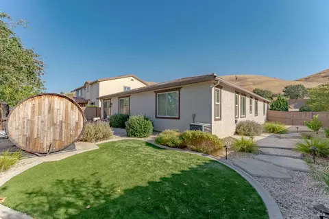 Exterior - 1395 Couples Cir, Fairfield, CA 94533 photo 3 of 12