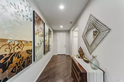 Entry Way - 1395 Couples Cir, Fairfield, CA 94533 photo 2 of 2