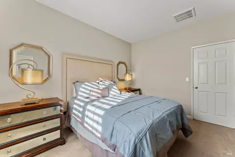 Bedroom - 1395 Couples Cir, Fairfield, CA 94533 photo 2 of 3
