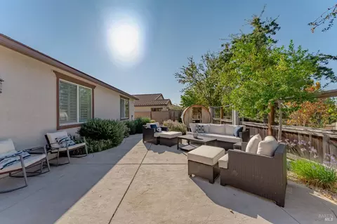 Exterior - 1395 Couples Cir, Fairfield, CA 94533 photo 2 of 12