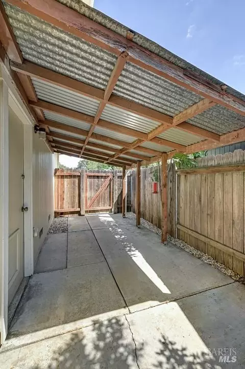 Exterior - 263 Brookdale Dr, Vacaville, CA 95687 photo 13 of 14