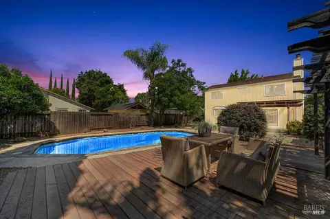 Exterior - 263 Brookdale Dr, Vacaville, CA 95687 photo 10 of 14