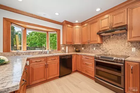 Kitchen - 263 Brookdale Dr, Vacaville, CA 95687 photo 1 of 5