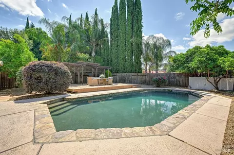 Exterior - 263 Brookdale Dr, Vacaville, CA 95687 photo 5 of 14