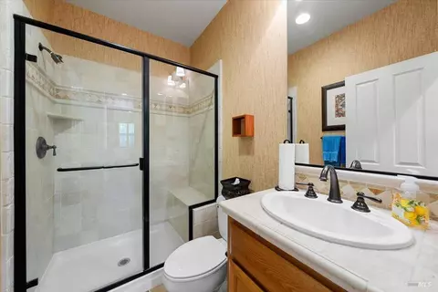 Bath - 4409 Avondale Cir, Fairfield, CA 94533 photo 1 of 3